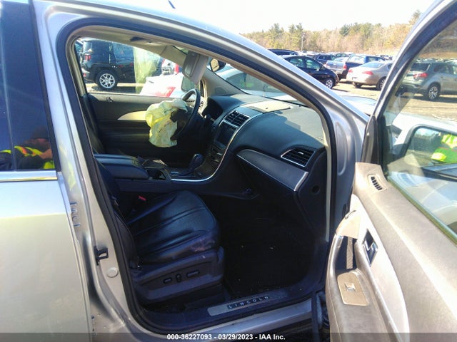 2011 LINCOLN MKX VIN: 2LMDJ8JK3BBJ13293