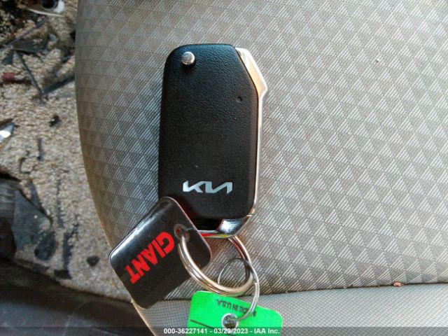 KNDJ23AU6P7845518 KIA SOUL LX