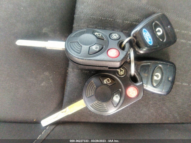 Ford FOCUS SE 2017 1FADP3F22HL270791 Image 3