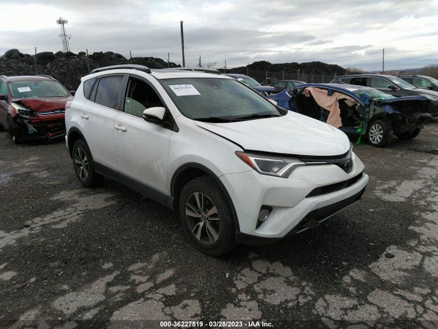 Toyota Rav4 Xle 2017 JTMRFREV6HD210959 Image 1