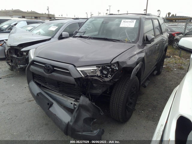 Toyota 4runner Sr5 Premium 2022 JTEFU5JR6N5272566 Image 2
