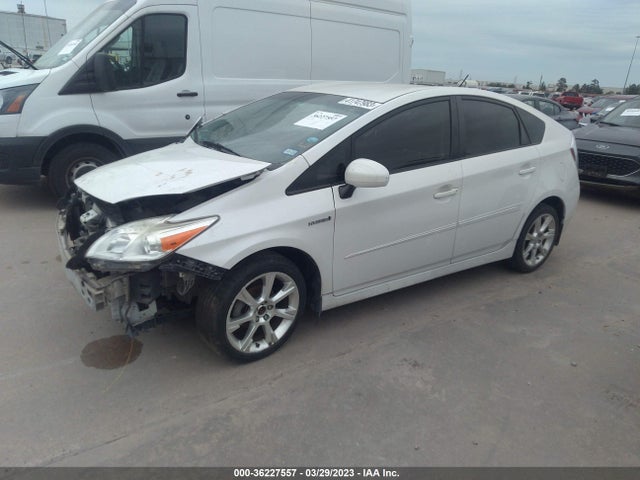 Toyota Prius Four/five/three/one/two 2014 JTDKN3DU0E0360935 Image 2