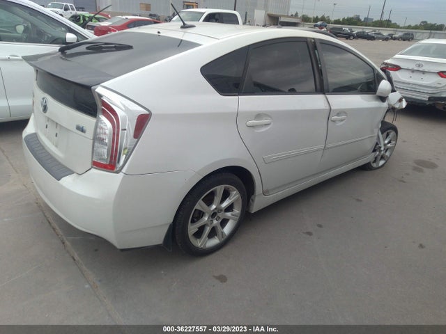 Toyota Prius Four/five/three/one/two 2014 JTDKN3DU0E0360935 Image 4