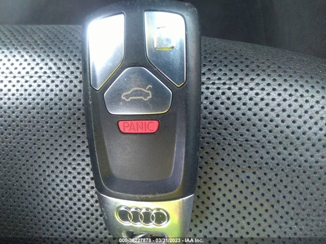 WA1LAAF73JD000678 Audi Q7 Premium Plus