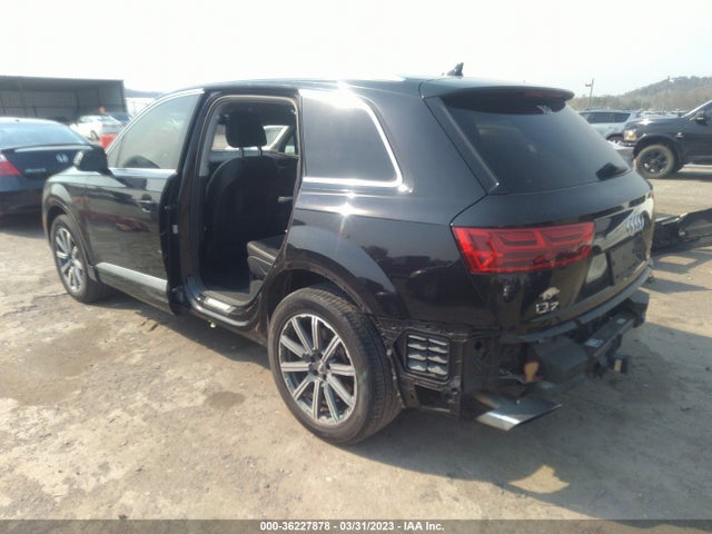 WA1LAAF73JD000678 Audi Q7 Premium Plus