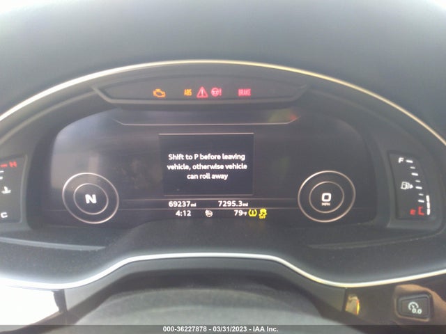WA1LAAF73JD000678 Audi Q7 Premium Plus