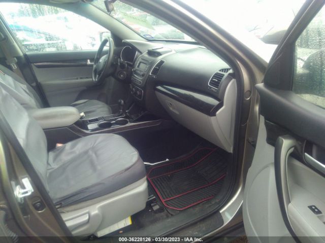 5XYKT3A64EG459439 KIA SORENTO LX