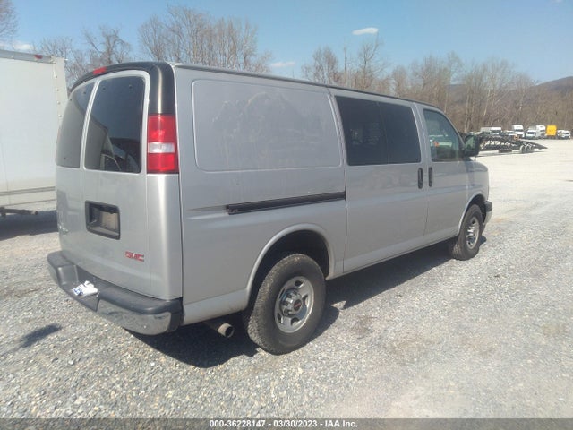 GMC SAVANA CARGO VAN 2017 1GTW7AFF8H1315237 Image 4