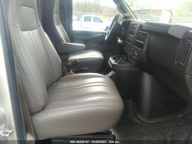 GMC SAVANA CARGO VAN 2017 1GTW7AFF8H1315237 Image 5