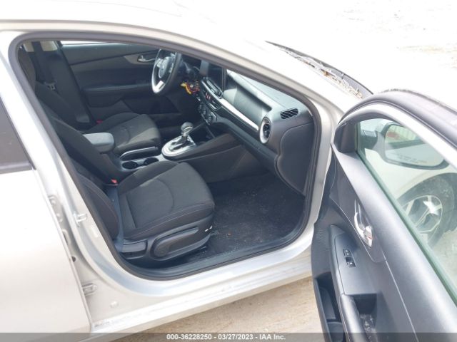 3KPF24AD1ME267528 KIA Forte Lxs