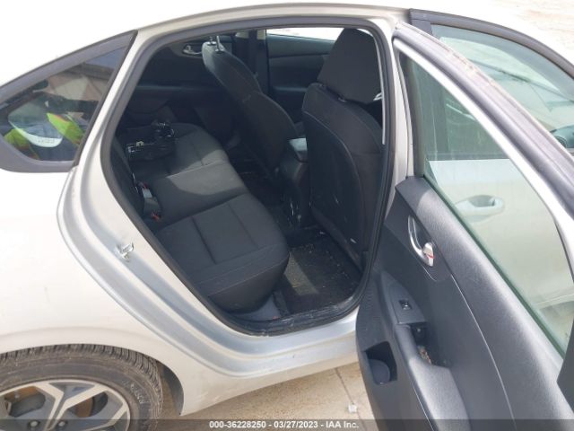 3KPF24AD1ME267528 KIA Forte Lxs