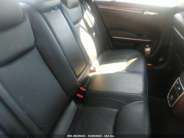 2C3CCARG0EH321523 Chrysler 300