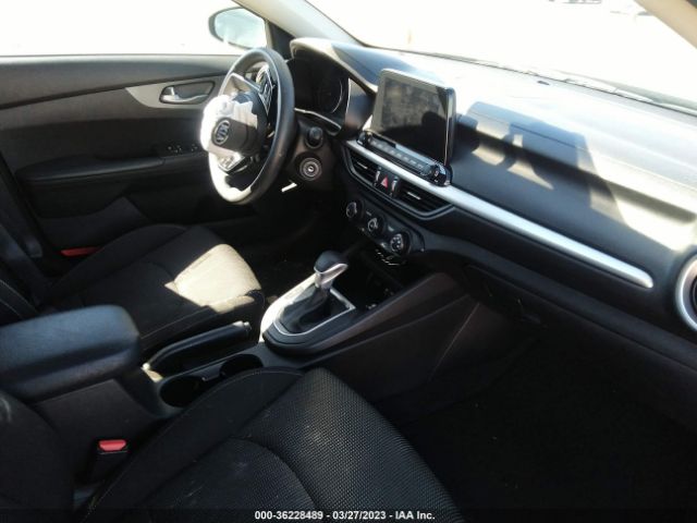 3KPF24AD4ME349429 KIA Forte Lxs