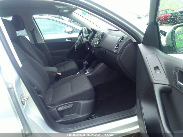WVGBV3AX2EW617228 Volkswagen TIGUAN S