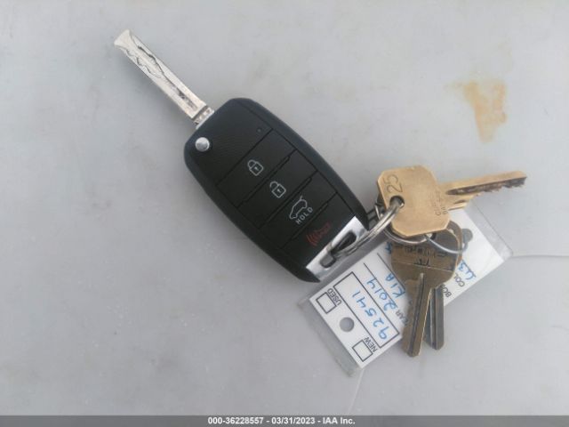 KNDPBCAC9E7620394 KIA Sportage Lx