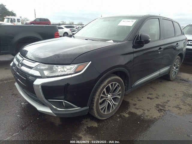 JA4AD3A35GZ015385 Mitsubishi Outlander Se