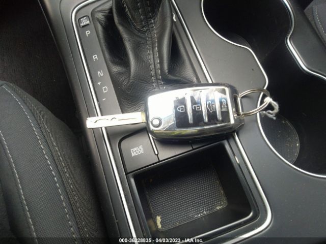 5XYPG4A58HG285774 KIA Sorento Lx V6
