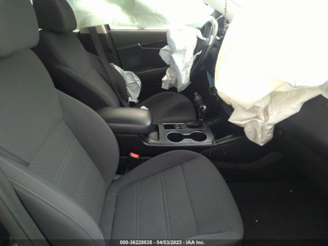 5XYPG4A58HG285774 KIA Sorento Lx V6