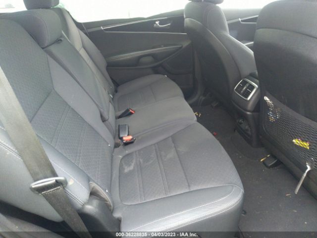 5XYPG4A58HG285774 KIA Sorento Lx V6