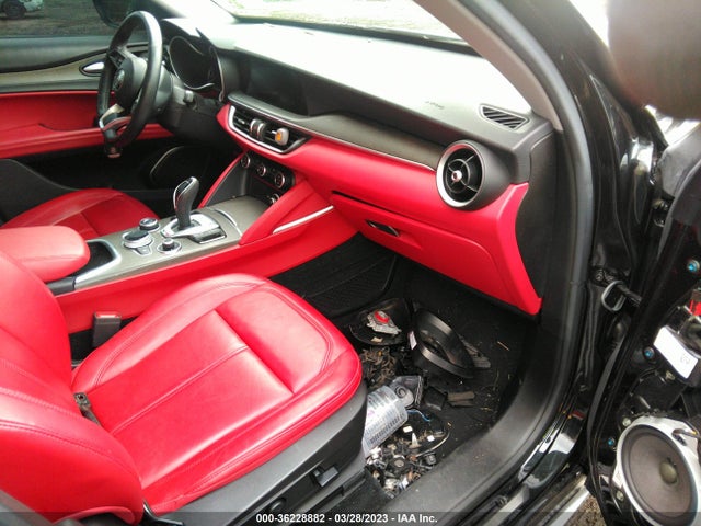 ZASPAKBN4L7C90438 Alfa Romeo STELVIO TI