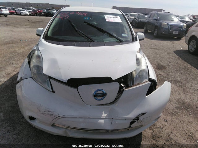 2015 NISSAN LEAF S VIN: 1N4AZ0CP5FC311424