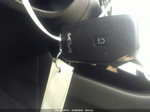 2023 KIA SELTOS SX VIN: KNDETCA26P7354010