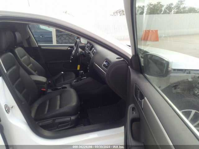 3VWDB7AJ8HM305196 Volkswagen Jetta 1.4t Se