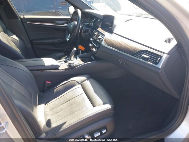 WBAJE5C30HG917075 BMW 5 Series 540i