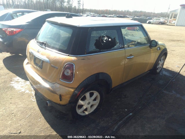 2007 MINI COOPER HARDTOP VIN: WMWMF33597TU60868
