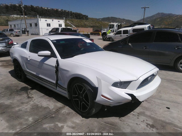 2014 FORD MUSTANG V6 VIN: 1ZVBP8AM6E5292961