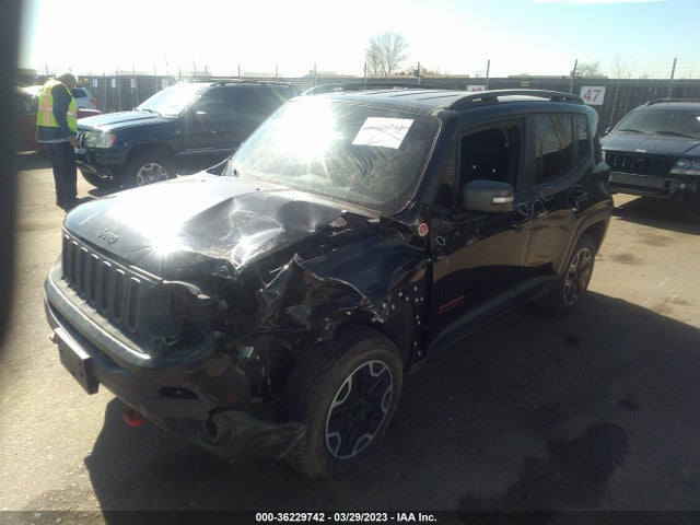 ZACCJBCT0FPB72764 Jeep Renegade Trailhawk