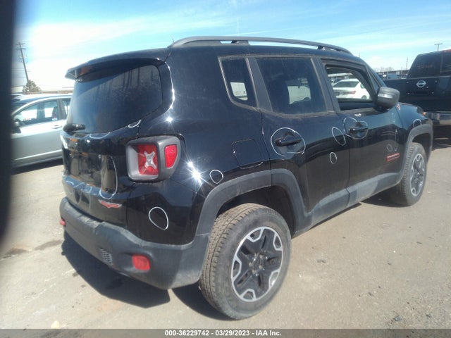 ZACCJBCT0FPB72764 Jeep Renegade Trailhawk