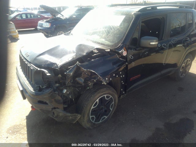 ZACCJBCT0FPB72764 Jeep Renegade Trailhawk