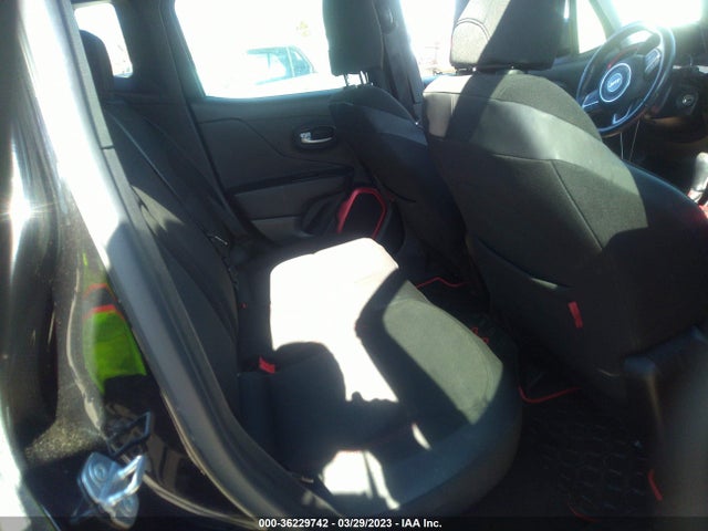 ZACCJBCT0FPB72764 Jeep Renegade Trailhawk
