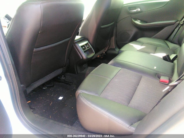 Chevrolet IMPALA LT 2018 2G1105S30J9143037 Image 8