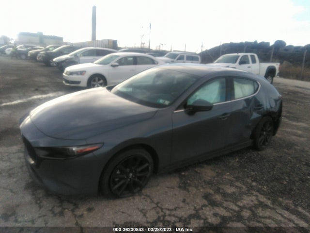 Mazda Mazda3 Hatchback Premium Package 2020 JM1BPBNM9L1153227 Image 2
