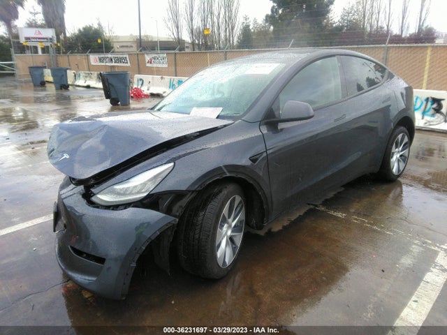 Tesla Model Y Long Range 2020 5YJYGDEE7LF010220 Image 2