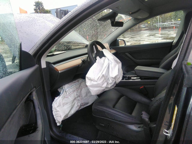 Tesla Model Y Long Range 2020 5YJYGDEE7LF010220 Image 7