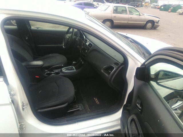 2013 CHRYSLER 200 LX VIN: 1C3CCBAB7DN705343