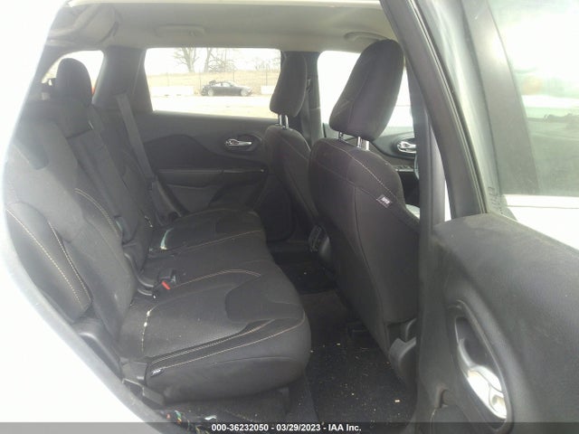1C4PJMCS8GW194140 Jeep Cherokee Latitude
