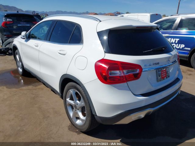 WDCTG4GBXLU027737 Mercedes-Benz Gla Gla 250