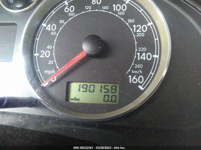 2001 VOLKSWAGEN PASSAT GLS VIN: WVWPD63B51P294734