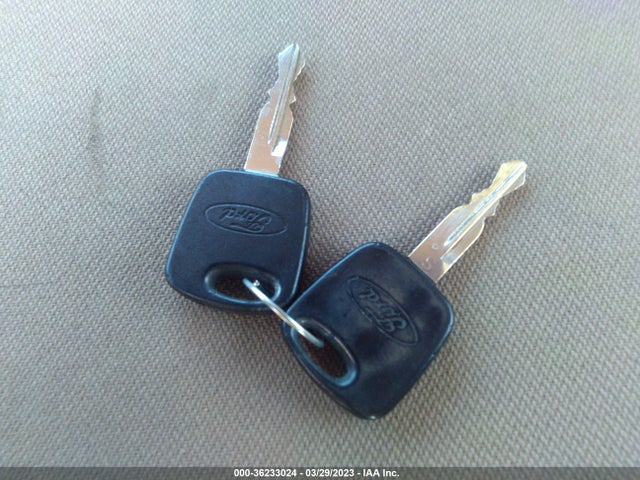 2000 FORD RANGER XL/XLT VIN: 1FTYR14VXYTA30203