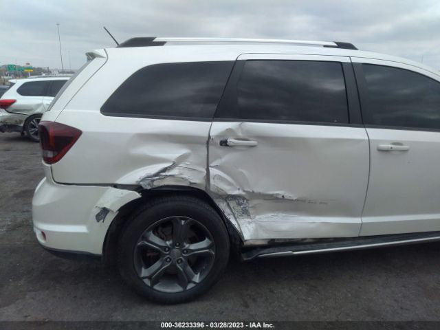 3C4PDCGB0FT599599 Dodge Journey Crossroad