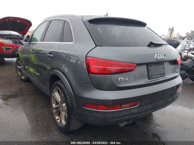 WA1JCCFS1JR013305 Audi Q3 Premium Plus