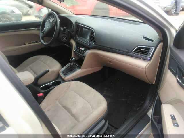 Hyundai ELANTRA SE 2018 5NPD74LF6JH362763 Image 5