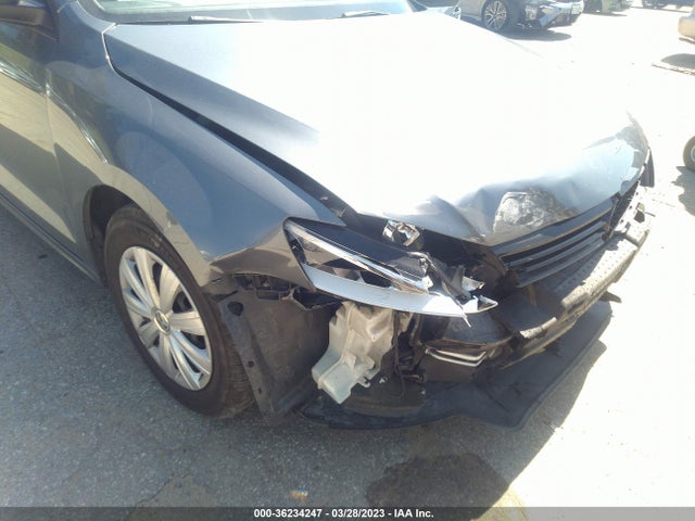 3VW2K7AJ3EM405144 Volkswagen Jetta Sedan S