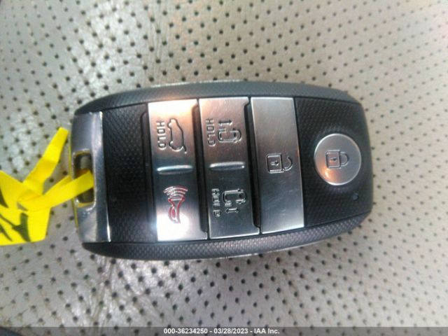 KNDMB5C15H6333431 KIA SEDONA LX