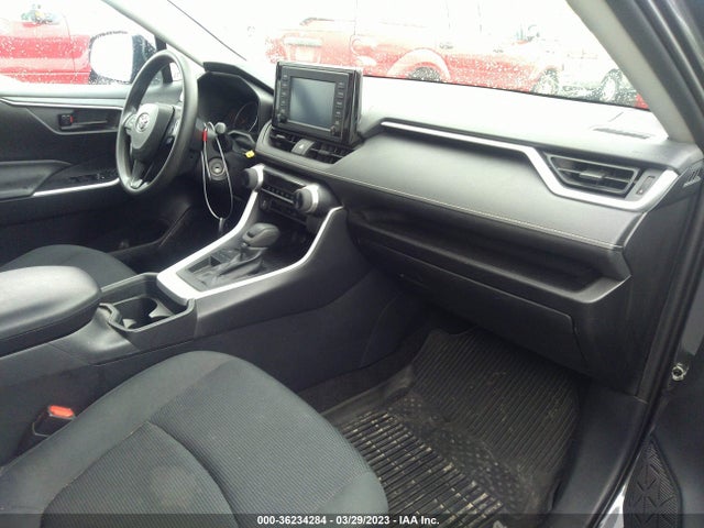 Toyota RAV4 LE 2019 2T3H1RFV1KW012518 Image 6