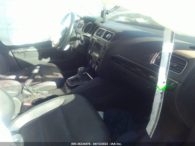 3VWL17AJXGM239859 Volkswagen Jetta Sedan 1.8t Sel